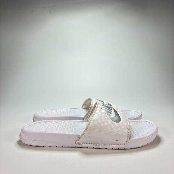 Nike Benassi White Silver Metallic Swoosh Logo Slide Sandals Women's Size 10 - Picture 1 of 9